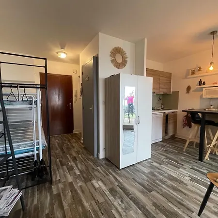 아파트 Magnifique Vue / Terrasse Et Parking Privee 포르니세